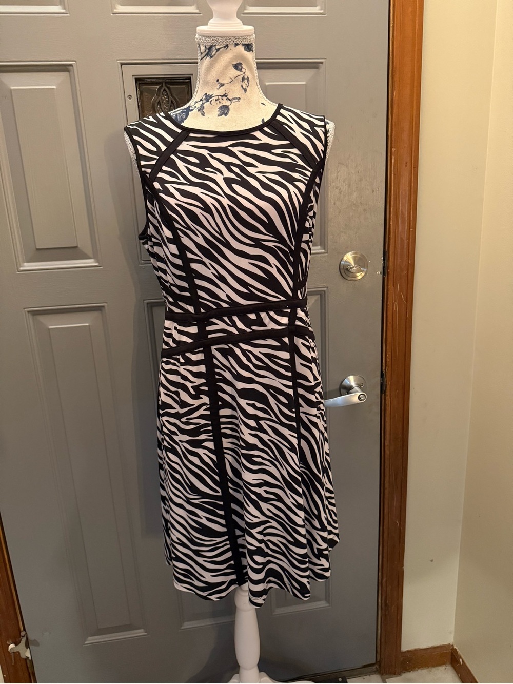 Cato Zebra Print Sleeveless Midi Dress - Black & White(12)